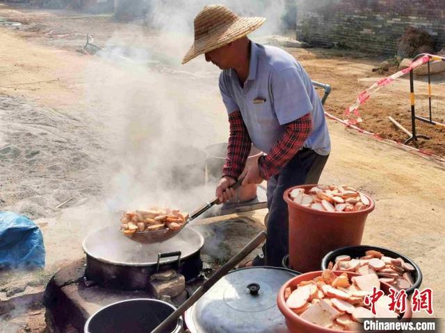 广东侨乡台山“鸡爪芋”中的家乡味道