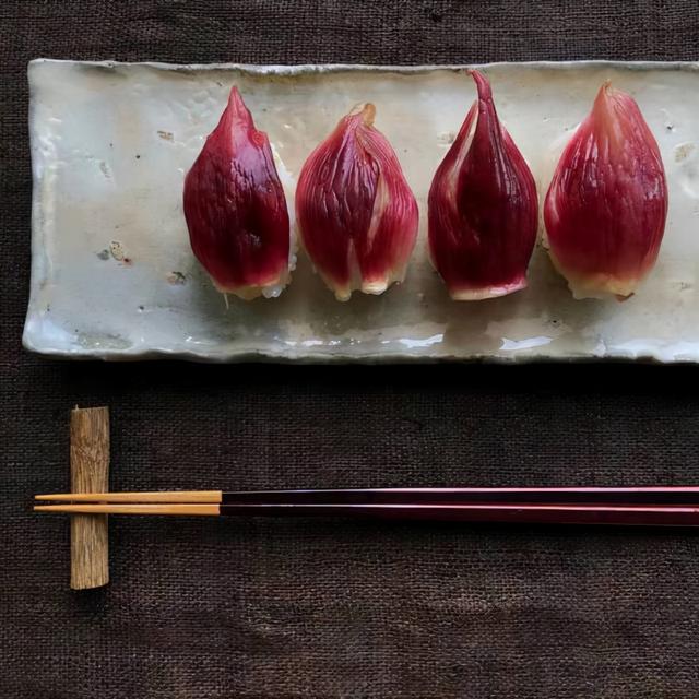 自带野菜清新的茗荷，在日本却有着“吃它会变得健忘”的说法